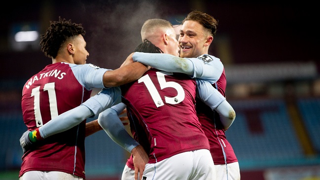 Aston Villa logró cómodo triunfo sobre Newcastle en duelo pendiente de la Premier League