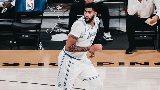 Los Angeles Lakers derrotó a Chicago Bulls con Anthony Davis como estandarte