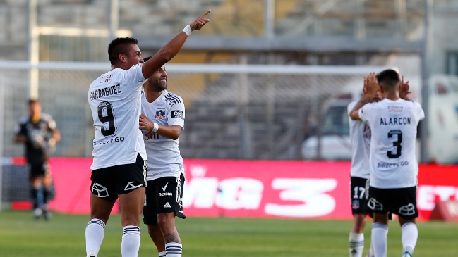 Tienda deportiva afín a Colo Colo lanzó camiseta que recuerda gol de Parraguez