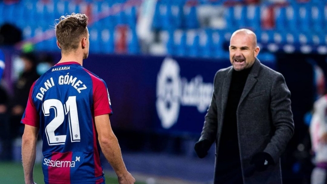 Entrenador de Levante negó contactos directos con la selección chilena