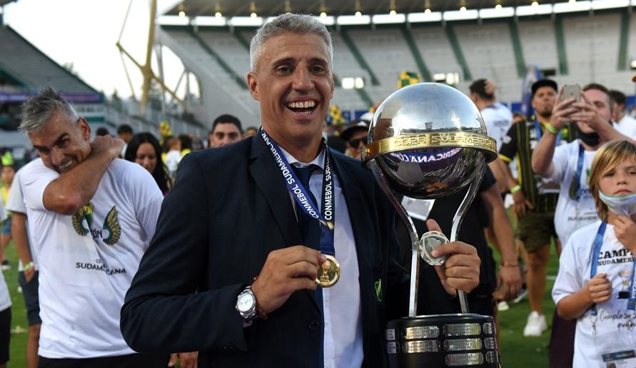 Hernán Crespo sobre veracidad de negociaciones con la Roja: No lo sé, ni pregunté
