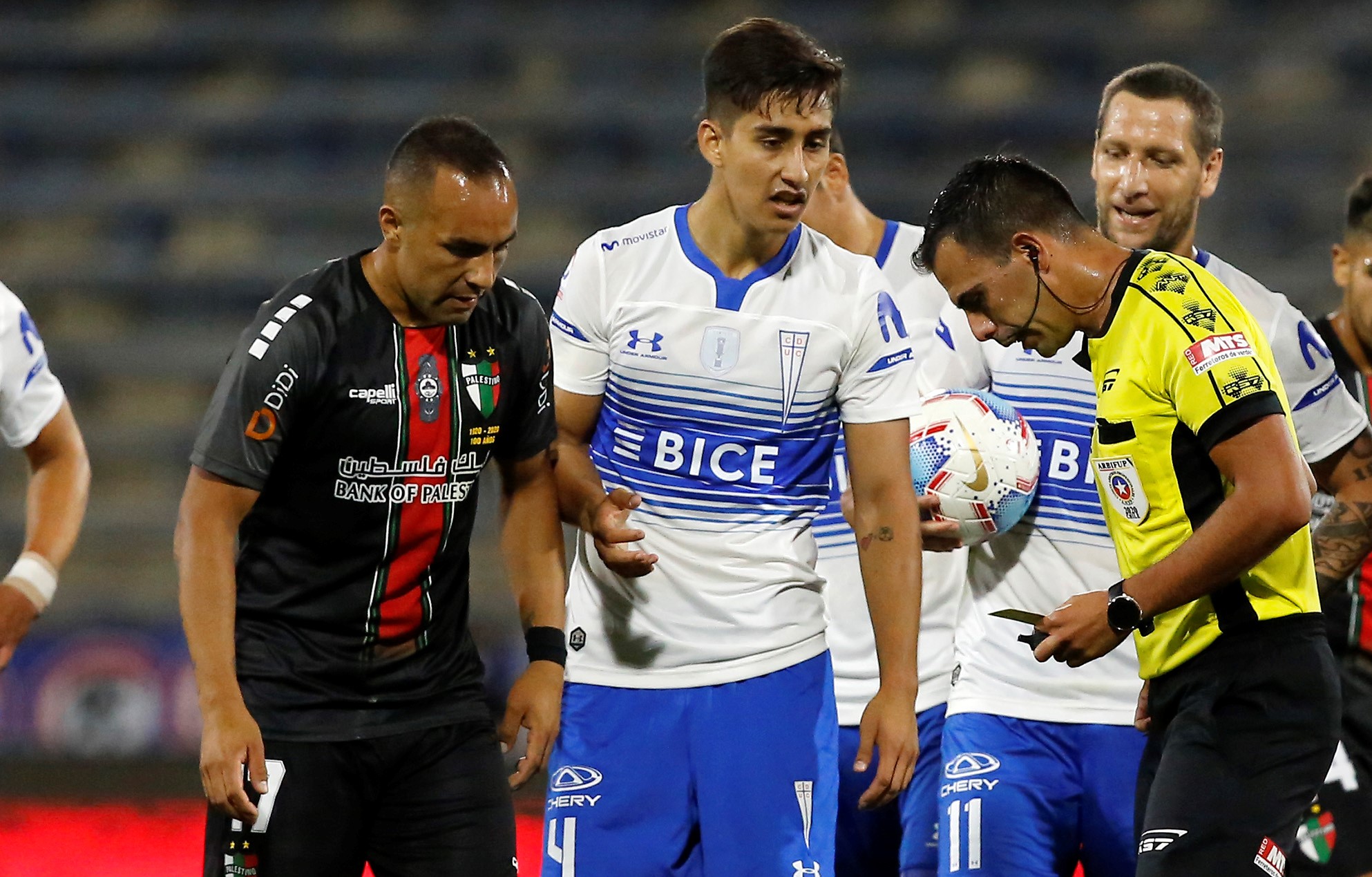 Carlos Salomón fue absuelto de la expulsión ante Palestino