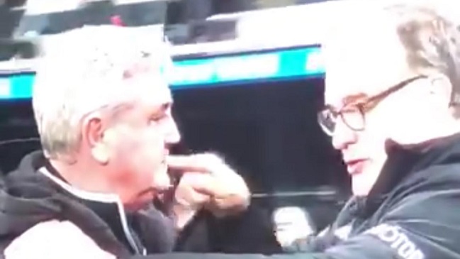 DT de Newcastle contó su diálogo con Bielsa: Fue en un inglés un poco raro