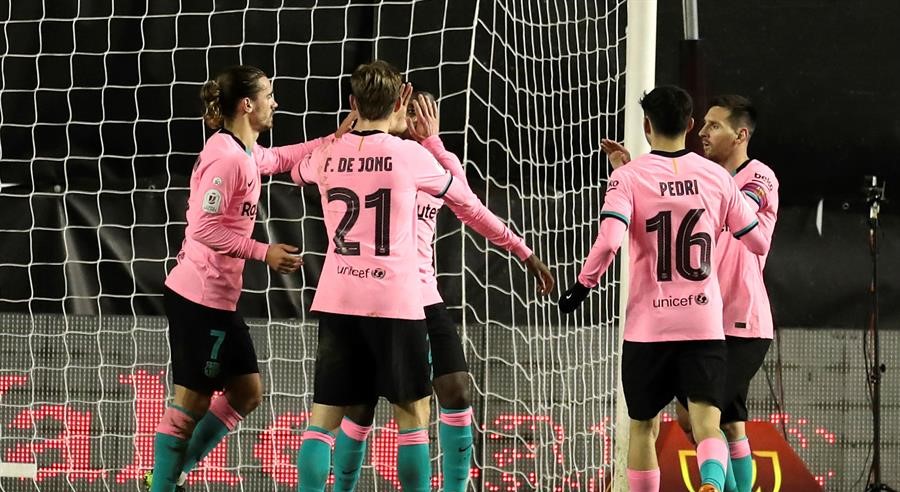 FC Barcelona sufrió para batir a Rayo Vallecano y se instaló en cuartos de la Copa del Rey