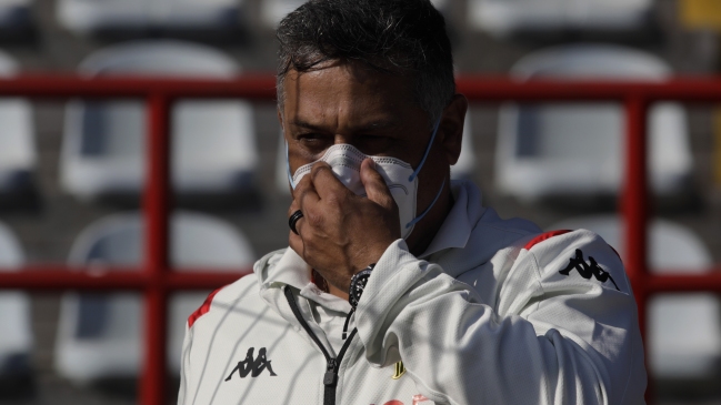 Unión Española desvinculó a Ronald Fuentes y su cuerpo técnico