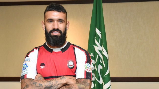 Ronnie Fernández fue presentado como refuerzo de Al Raed de Arabia Saudita