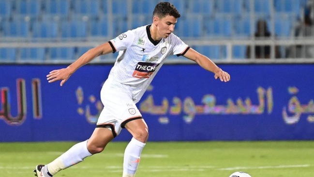 Igor Lichnovsky aportó con un gol en exigido triunfo de Al-Shabab