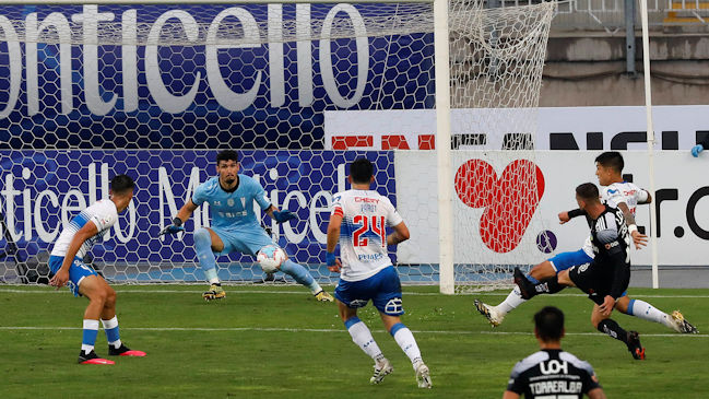 Facundo Castro superó a toda la defensa de la UC y definió con clase para adelantar a O’Higgins