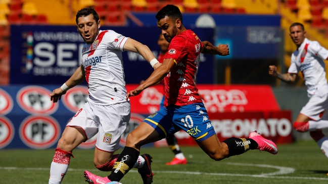 U. Española visita a Curicó con la misión de volver al triunfo tras la salida de Ronald Fuentes