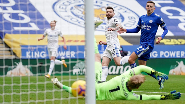 Leeds de Bielsa logró sólida remontada en su visita a Leicester City por Premier League