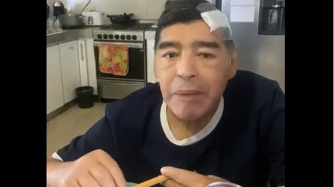 Filtraron las últimas imágenes de Diego Maradona antes de morir: “Estoy abollado, pero todo bien”