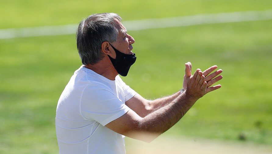 Zampedri sobre opción de Holan en la Roja: No he escuchado nada, lo veo enfocado en la UC