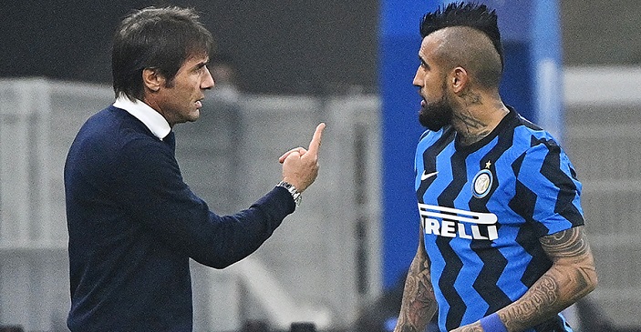 Arturo Vidal no será multado por su protesta contra Antonio Conte