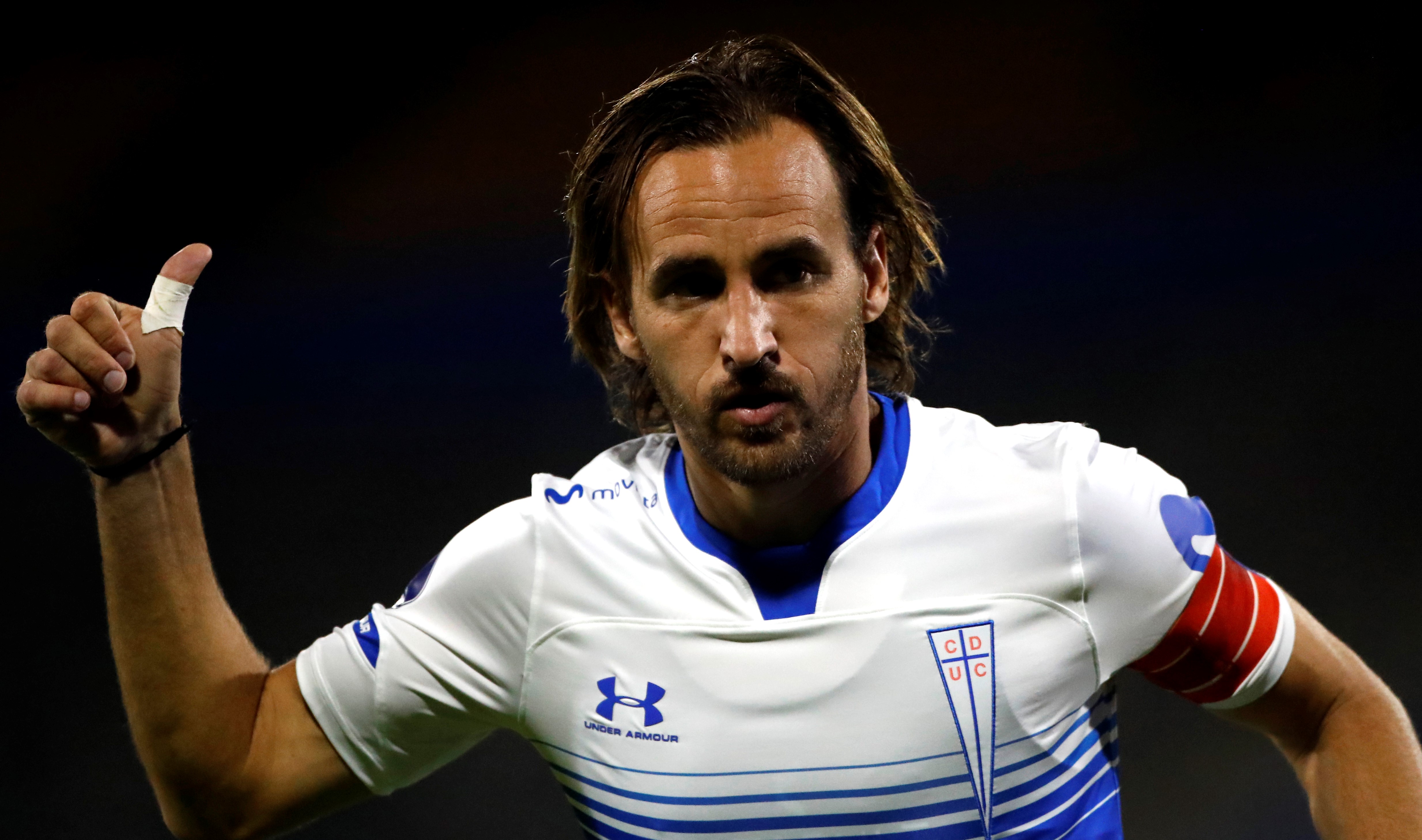 Fuenzalida y Lanaro viajaron con el plantel de la UC para el crucial duelo ante La Serena