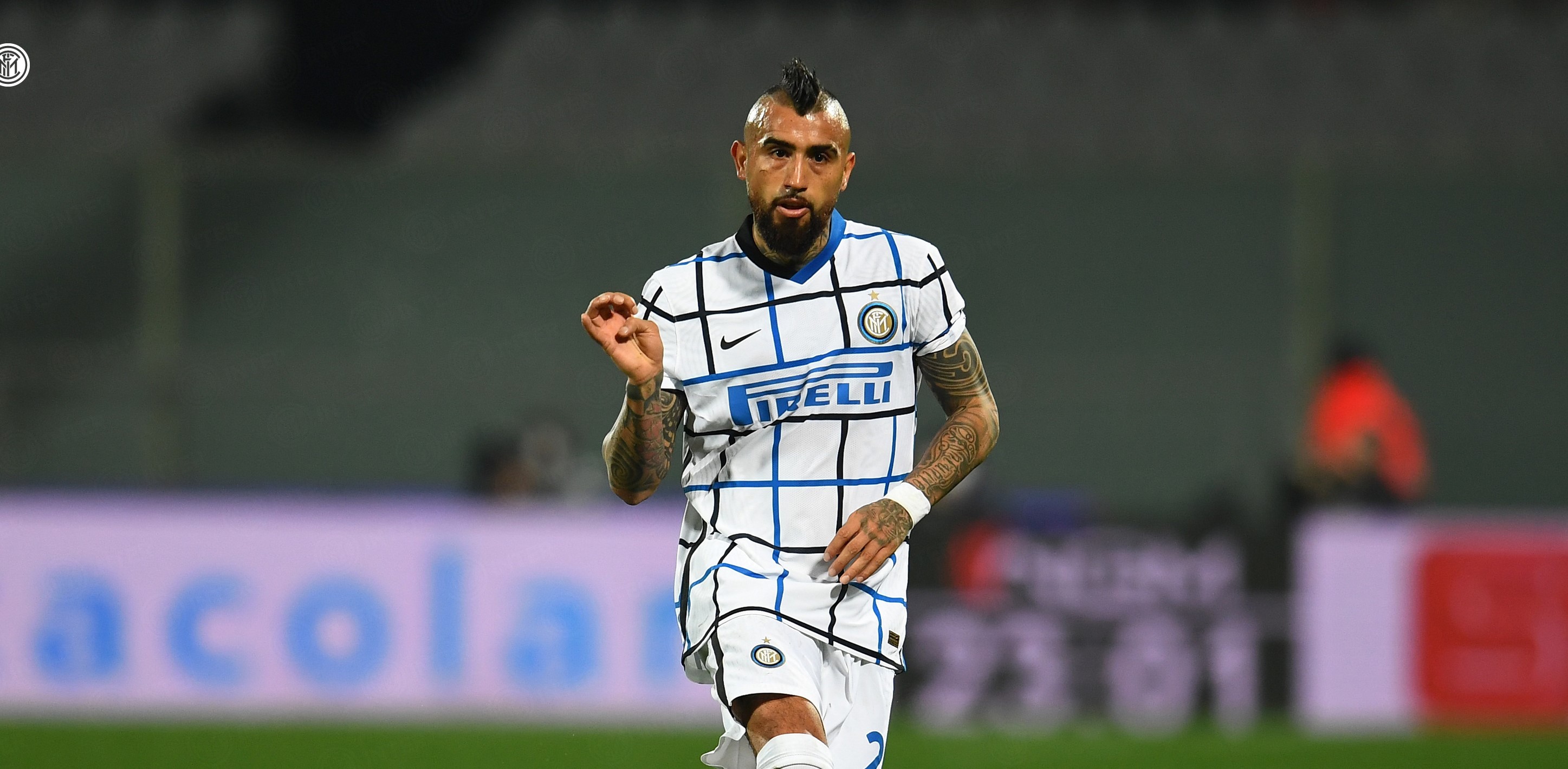Alarma en Inter: Arturo Vidal salió con molestias físicas en duelo ante Fiorentina
