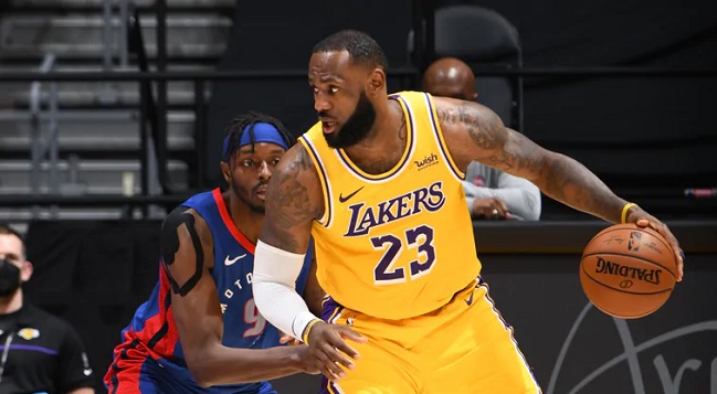 Los Angeles Lakers sufrió para vencer a Detroit Pistons en la NBA