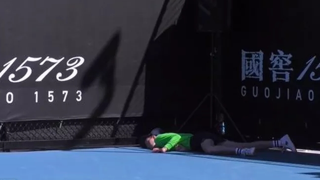 Joven pelotera colapsó en medio de un partido del Abierto de Australia