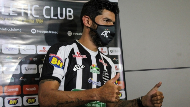 Sebastián Abreu dijo que aún tiene “hambre” de fútbol en su regreso a Brasil