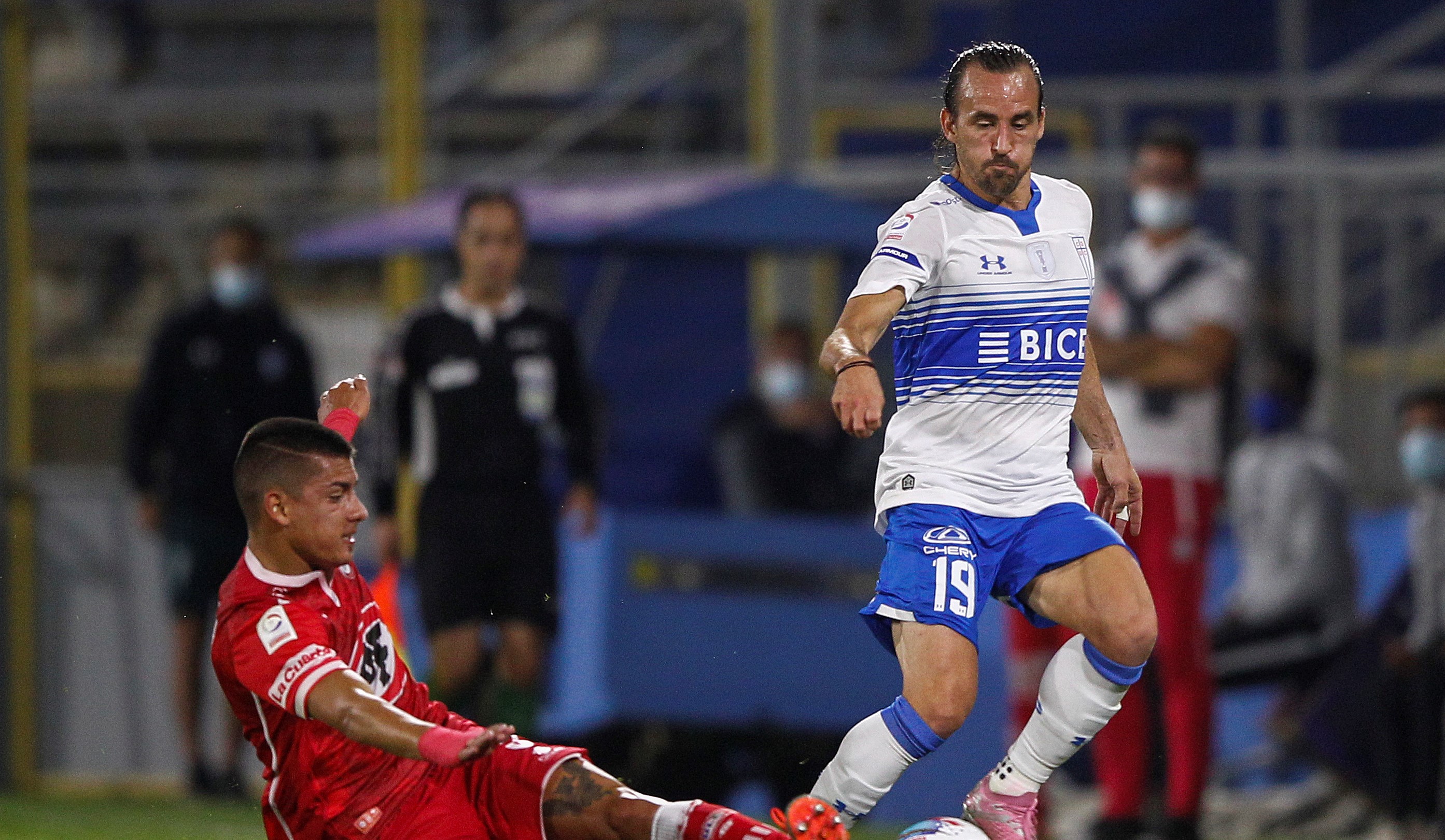 U. Católica empató con La Calera y se coronó por primera vez tricampeón del fútbol chileno