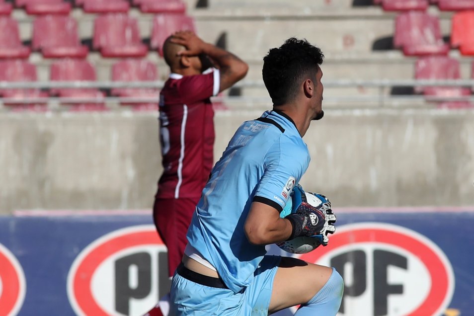 ¿Cuántos jugadores estuvieron presentes en los tres títulos seguidos de la UC?