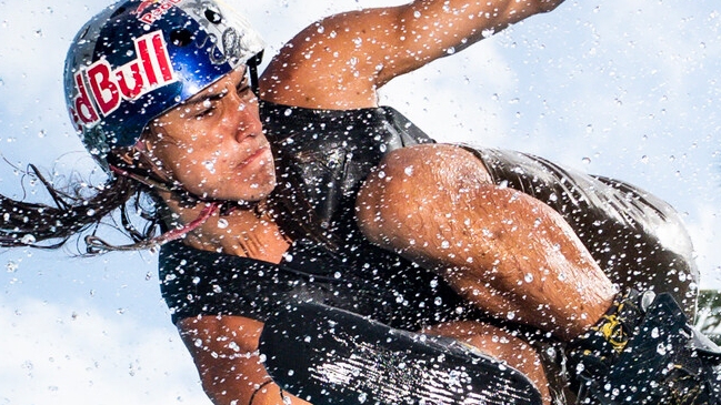Campeón mundial de wakeboard se lució en un parque acuático