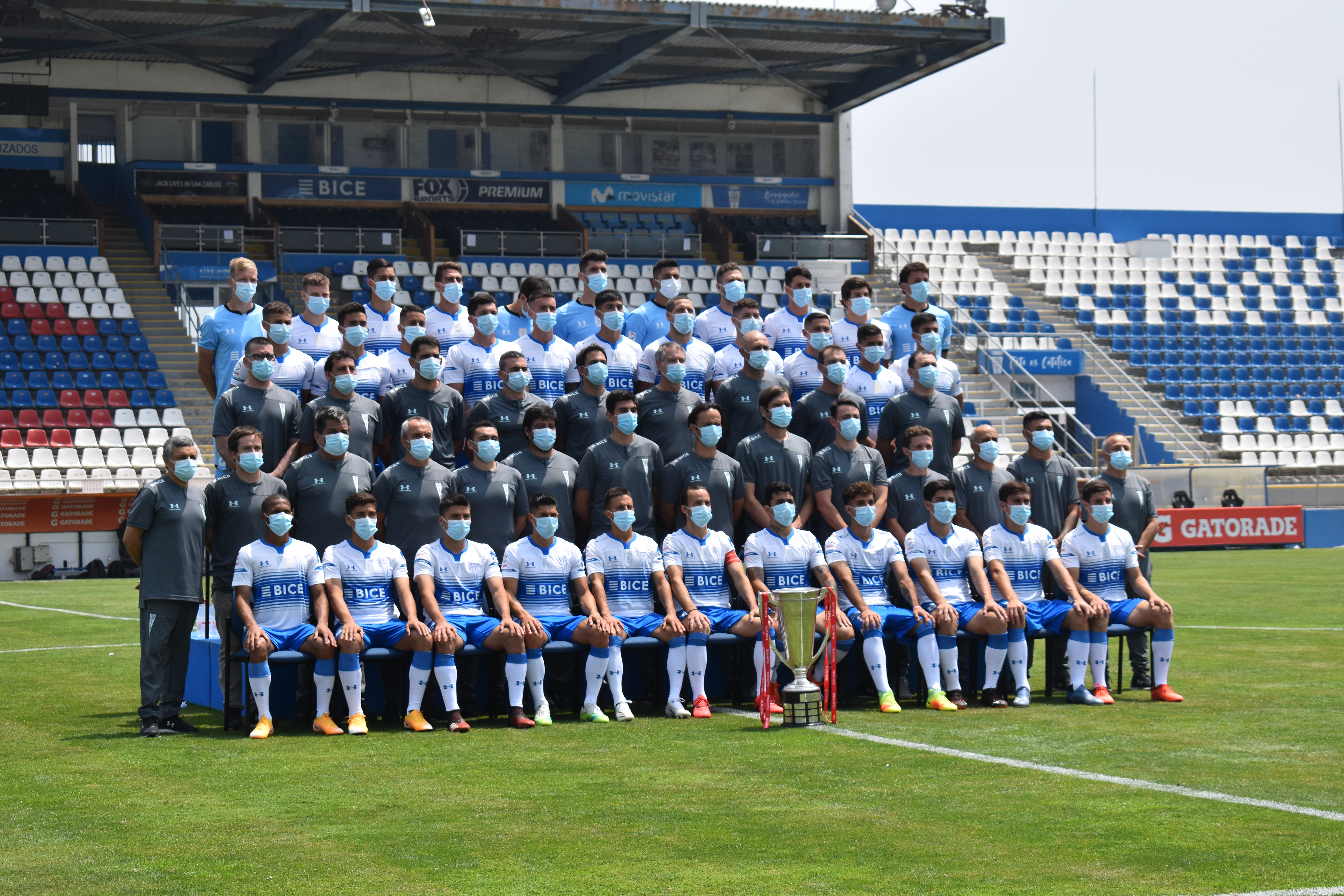 La trastienda de la foto oficial del tricampeón Universidad Católica