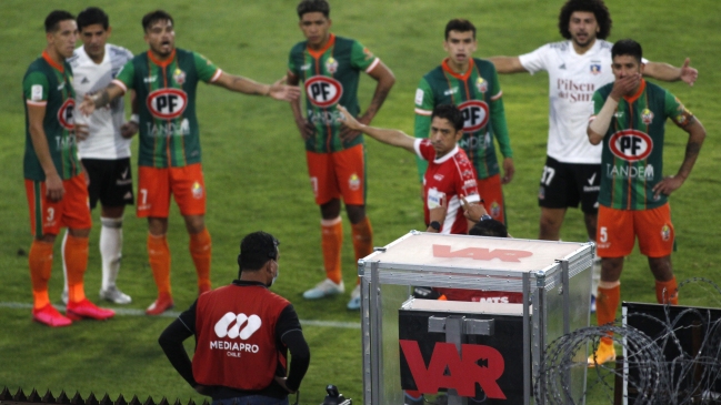 Colo Colo pedirá audios del VAR tras polémico final del partido ante Cobresal