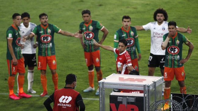 Ex árbitro mundialista Mario Sánchez: La jugada de Colo Colo era falta en cualquier parte