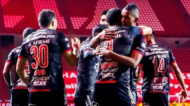 Tijuana de Esteban Pavez tomó el liderato en México tras batir a León de Meneses y Dávila