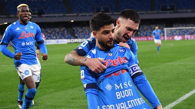 Napoli superó a Juventus y se metió en zona de Champions League