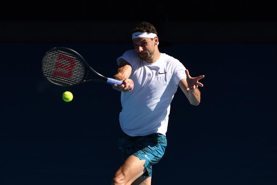 La dura caída de Dominic Thiem ante Grigor Dimitrov en octavos de final del Abierto de Australia