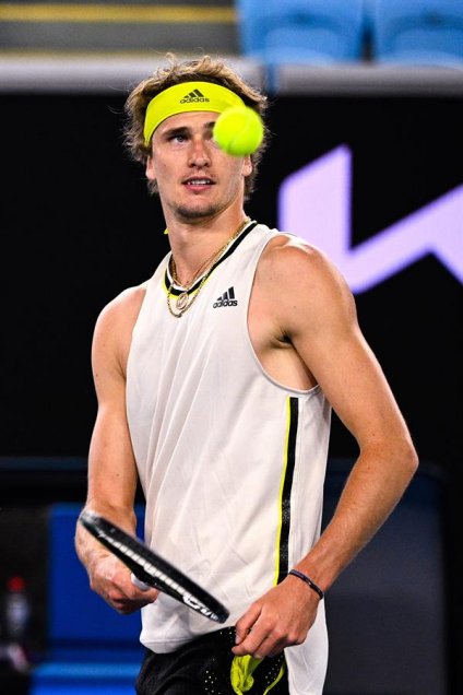Alexander Zverev celebró ante Dusan Lajovic y avanzó a cuartos en Melbourne