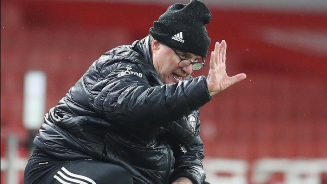 Arsenal amargó a Leeds de Marcelo Bielsa con un “hat-trick” de Aubameyang