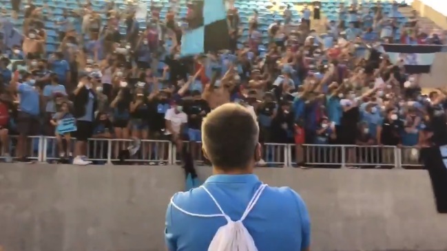 Iquique recibió el apoyo de su barra en el Tierra de Campeones tras su despedida de Primera