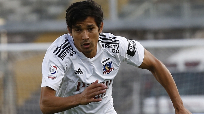 Leonardo Véliz criticó el “poco aporte” de Fernández y la “nula presencia” de Valdivia en Colo Colo