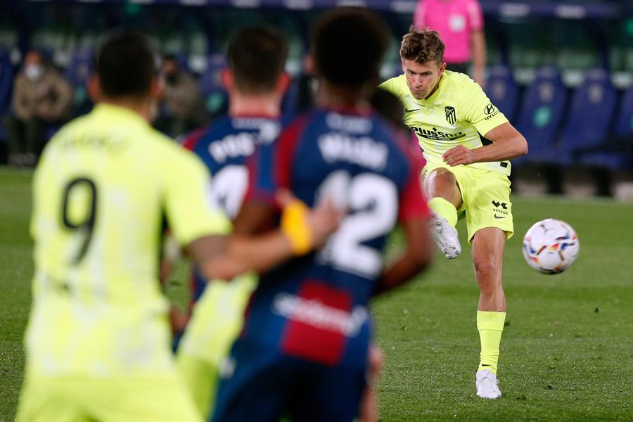 Atlético de Madrid enredó puntos ante Levante y volvió a perder terreno en su ventaja en la cima