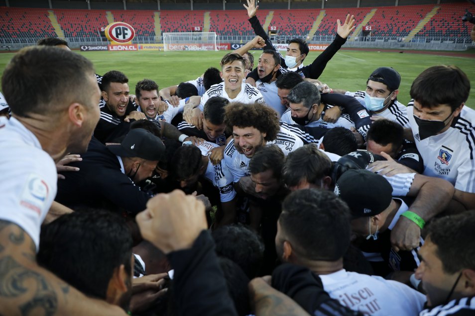 ¡Entre lágrimas! El desatado festejo de Colo Colo tras asegurar su permanencia en Primera