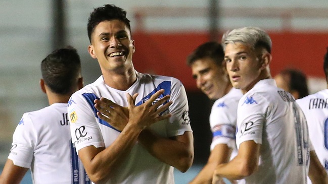 Pablo Galdames se lució con un golazo de tiro libre en la Copa Argentina