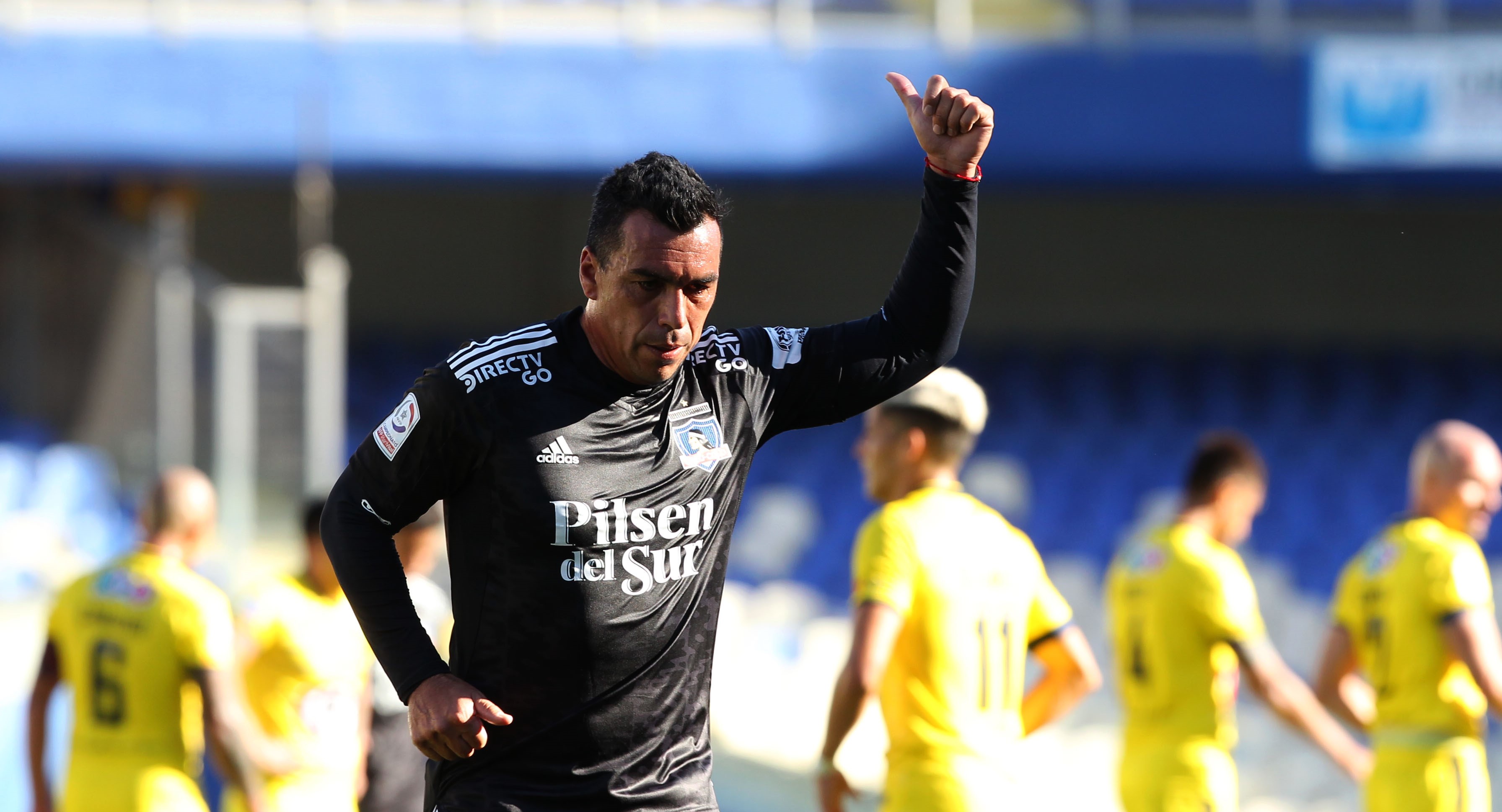 “Chilealbo”: El remezón de Colo Colo tras la salida de Esteban Paredes y los referentes