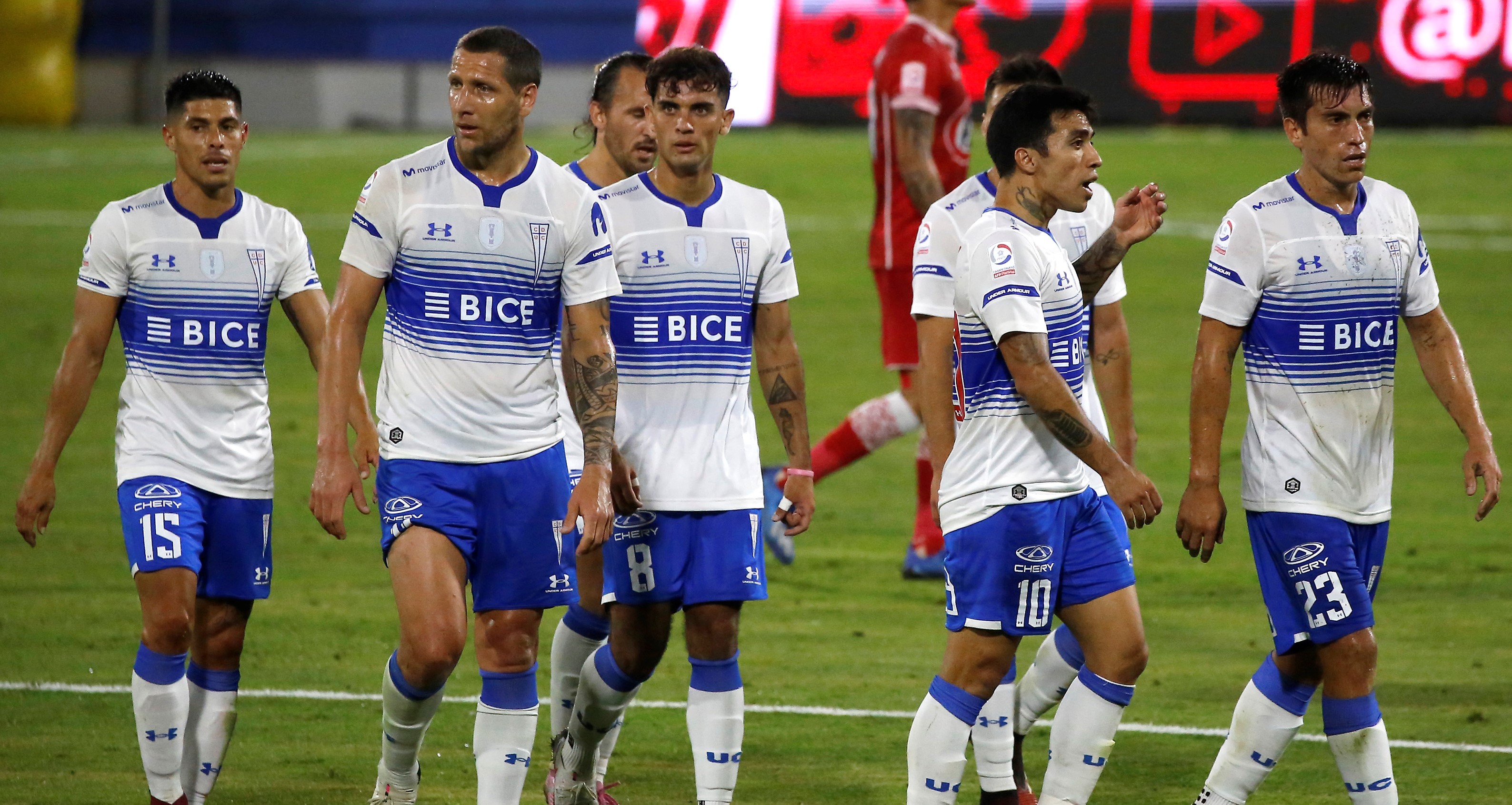 “La Franja”: Universidad Católica busca técnico tras la partida de Ariel Holan