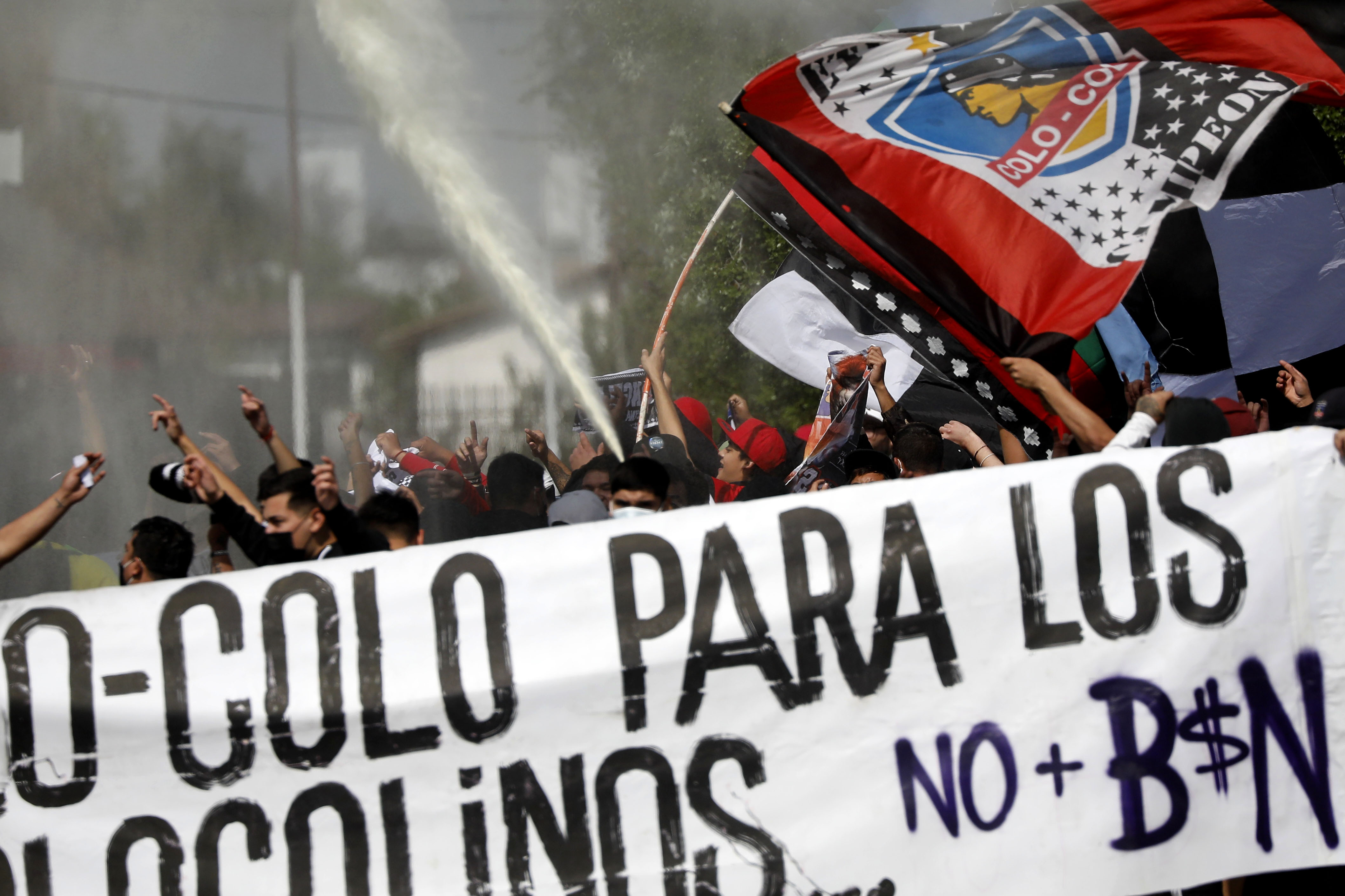 “Estallido Monumental”: Garra Blanca lanzó fuerte amenaza contra Blanco y Negro