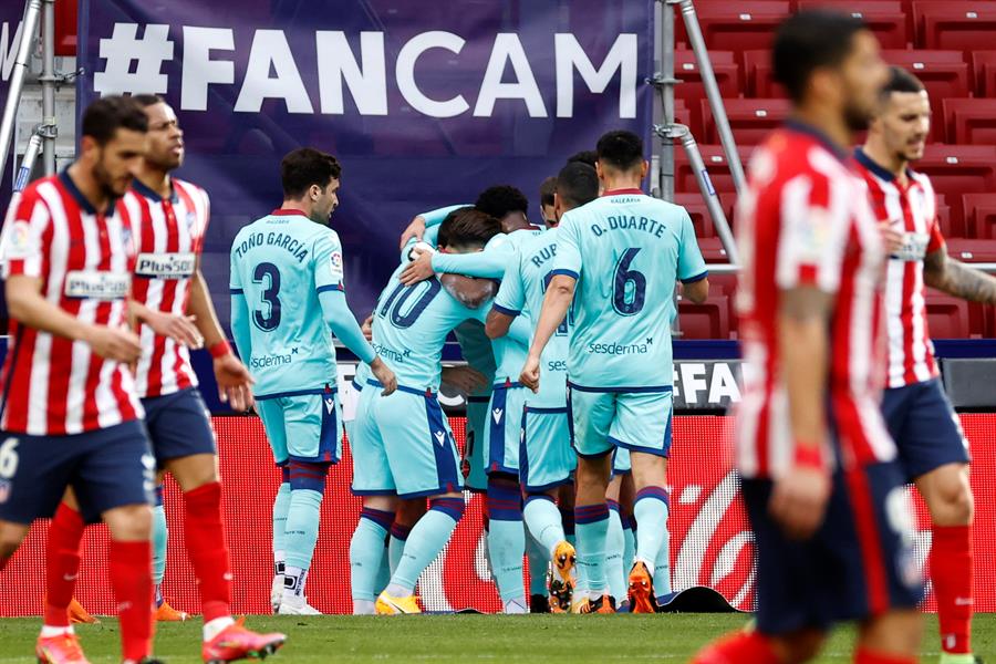Atlético de Madrid tropezó otra vez ante Levante y cedió terreno en la lucha por el título en España