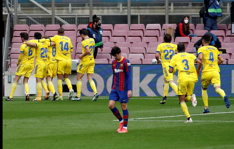 FC Barcelona cedió un empate ante Cádiz y sigue lejos de la cima en España
