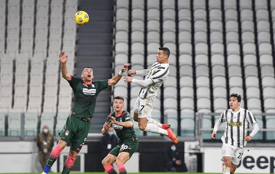 Cristiano Ronaldo fue figura con un doblete en triunfo de Juventus sobre Crotone