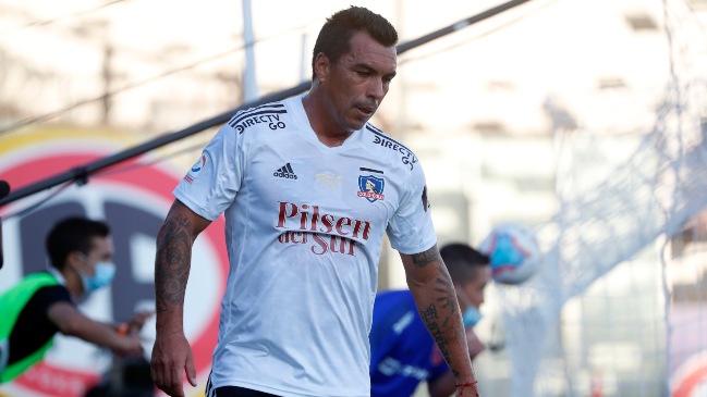 Claudio Borghi: A Esteban Paredes le pasaron una cuenta en Colo Colo