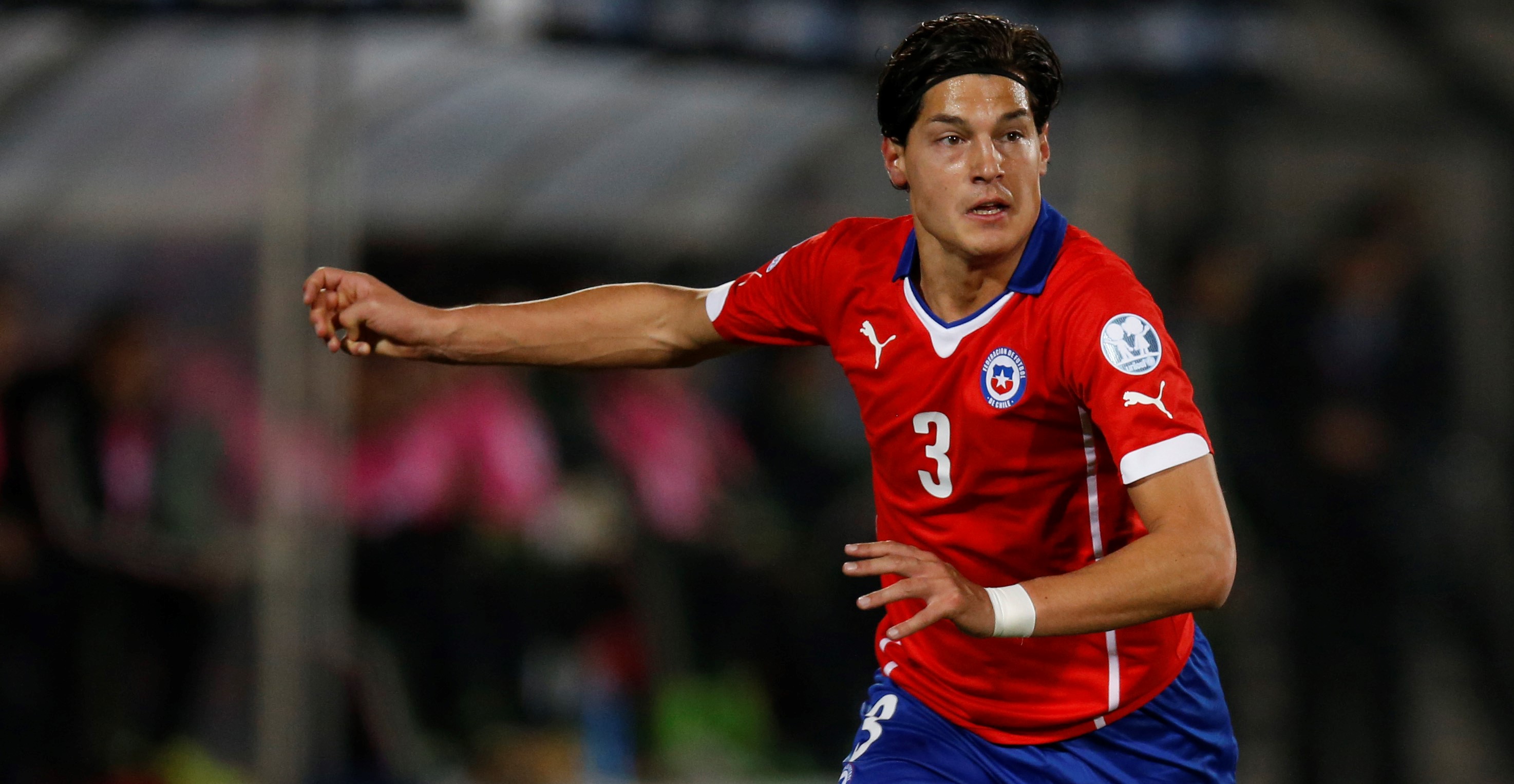 Directorio de Colo Colo aprobó con votación dividida el fichaje de Miiko Albornoz