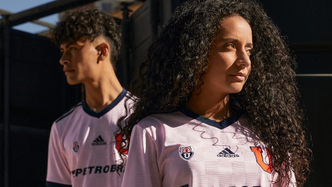 Historiadores e Investigadores de la U rechazaron nueva camiseta rosada