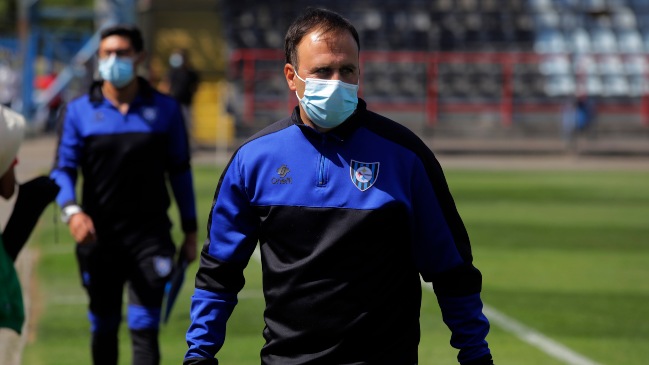 Huachipato informó la continuidad de su técnico Juan José Luvera para la temporada 2021