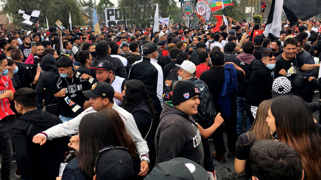 Garra Blanca se manifestó afuera del Monumental contra las decisiones de Blanco y Negro