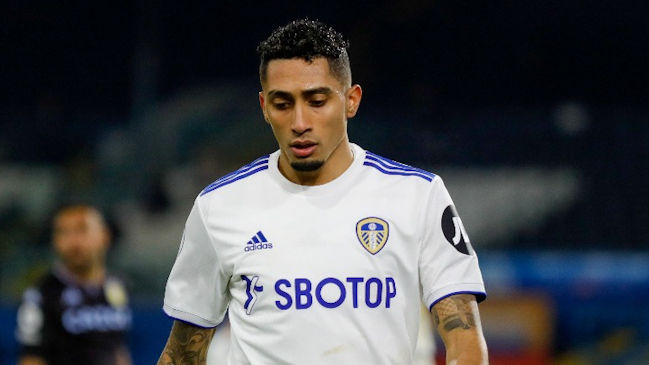 Leeds de Bielsa sucumbió en casa ante Aston Villa y se enredó en la medianía de la Premier